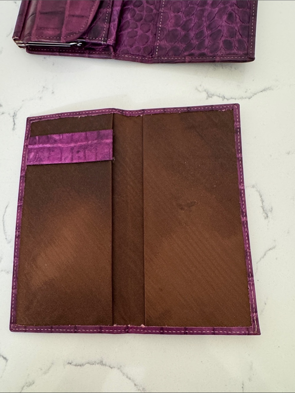 Vintage Dooney & Bourke Plum Croc-Embossed Wallet - Picture 6 of 10